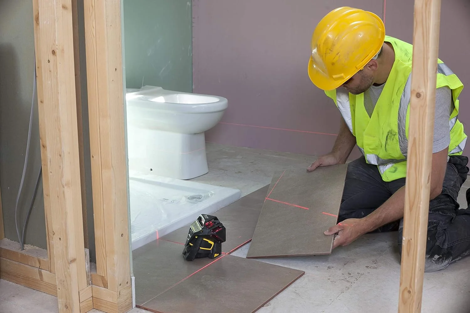 تراز لیزری چند خطی استنلی مدل Fmht1-77357 Fatmax X3R با پرتو قرمز 20/50 متری، مشکی