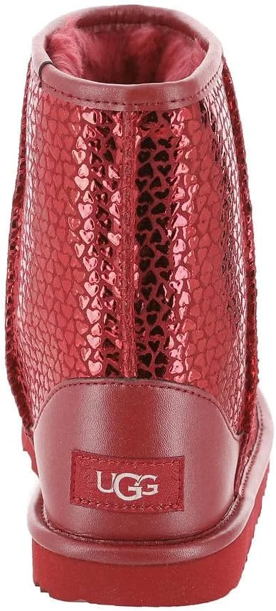 بوت فشن کلاسیک II مدل قلب های ژله ای UGG مناسب کودکان و نوجوانان بوت فشن کلاسیک II مدل قلب های ژله ای UGG مناسب کودکان و نوجوانان