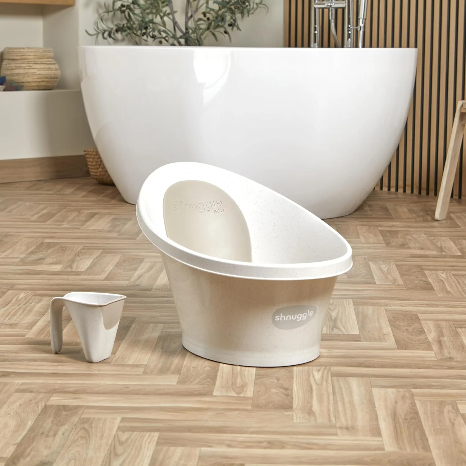وان حمام نوزاد Shnuggle ECO | ساخته شده از مواد بازیافتی با برآمدگی تکیه گاه و پشتی نرم | مناسب از بدو تولد | دارای درپوش تخلیه آب | رنگ کوکی و کرم وان حمام نوزاد Shnuggle ECO | ساخته شده از مواد بازیافتی با برآمدگی تکیه گاه و پشتی نرم | مناسب از بدو تولد | دارای درپوش تخلیه آب | رنگ کوکی و کرم