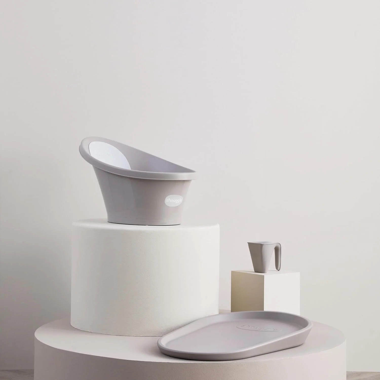 وان حمام نوزاد Shnuggle | دارای برآمدگی تکیه‌گاه و پشتی نرم | مناسب از بدو تولد | دارای درپوش تخلیه (طوسی)