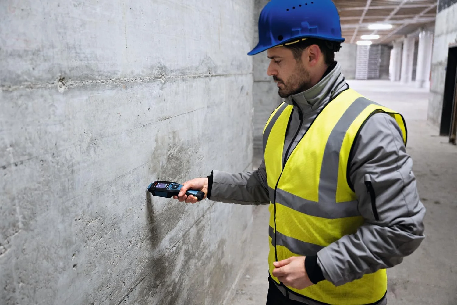 رطوبت سنج سوزنی بوش پروفشنال مدل GMP 2-15 (اندازه گیری 37 نوع چوب و 10 نوع مصالح ساختمانی، ترمو-هیگرومتر یکپارچه، IP65، 2 عدد باتری AA، کیف) رطوبت سنج سوزنی بوش پروفشنال مدل GMP 2-15 (اندازه گیری 37 نوع چوب و 10 نوع مصالح ساختمانی، ترمو-هیگرومتر یکپارچه، IP65، 2 عدد باتری AA، کیف)