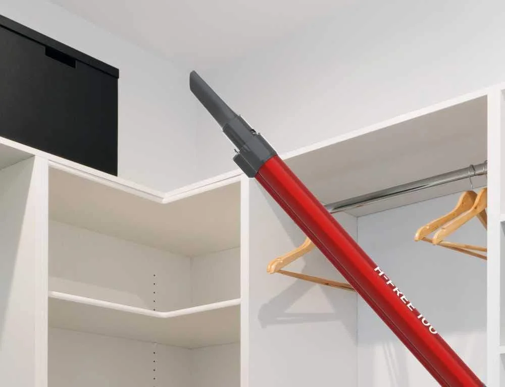 جاروبرقی عصایی شارژی هوور مدل H-FREE 100 HF122GPT - سایکلونیک، برس مخصوص موی حیوانات خانگی، باتری لیتیومی 22 ولت قابل جابجایی، 40 دقیقه، 0.9 لیتر، چراغ های LED، 2 سرعت