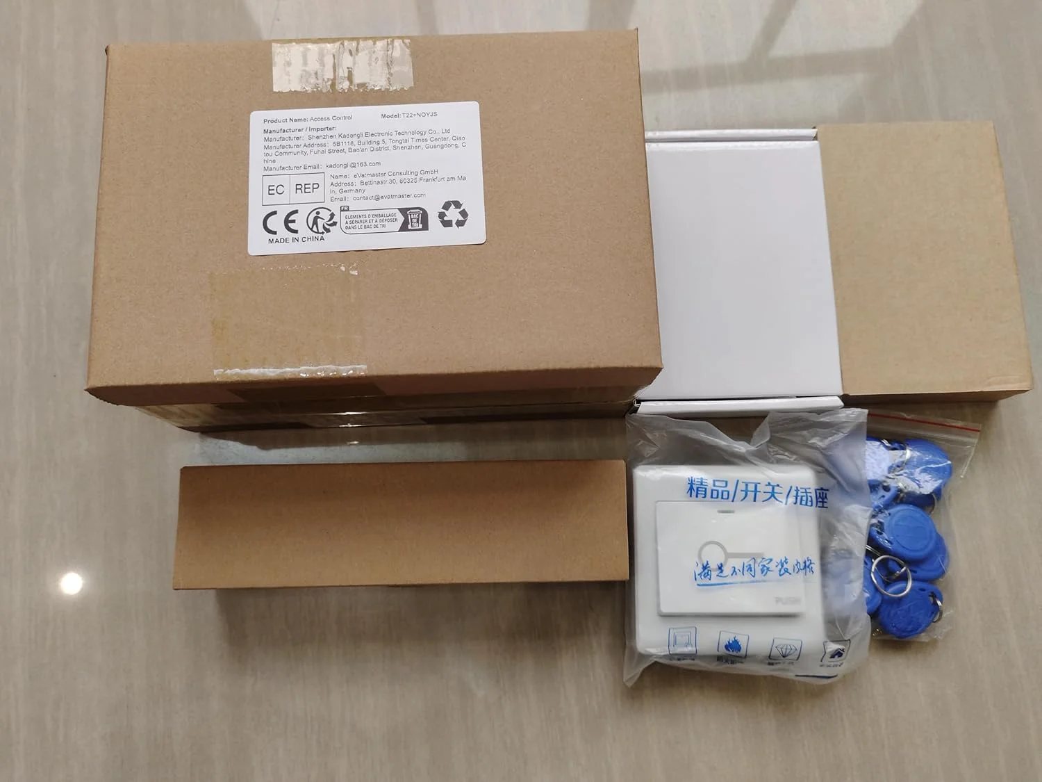 کیت کامل سیستم کنترل دسترسی RFID کادونگلی KDL، صفحه کلید مستقل با قفل زبانه برقی نوع NO، منبع تغذیه DC12V/3A، دکمه خروج، 10 عدد تگ کلید RFID کیت کامل سیستم کنترل دسترسی RFID کادونگلی KDL، صفحه کلید مستقل با قفل زبانه برقی نوع NO، منبع تغذیه DC12V/3A، دکمه خروج، 10 عدد تگ کلید RFID