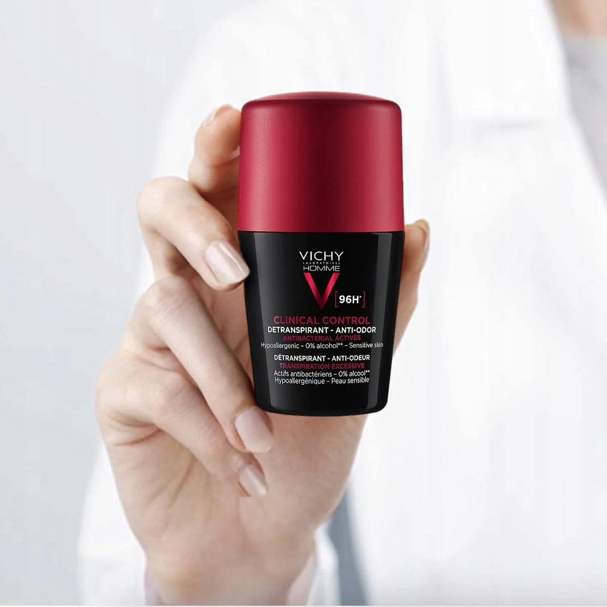 دئودورانت رولی مردانه ویشی مدل Clinical Control با ماندگاری 96 ساعته حجم 50 میلی لیتر دئودورانت رولی مردانه ویشی مدل Clinical Control با ماندگاری 96 ساعته حجم 50 میلی لیتر