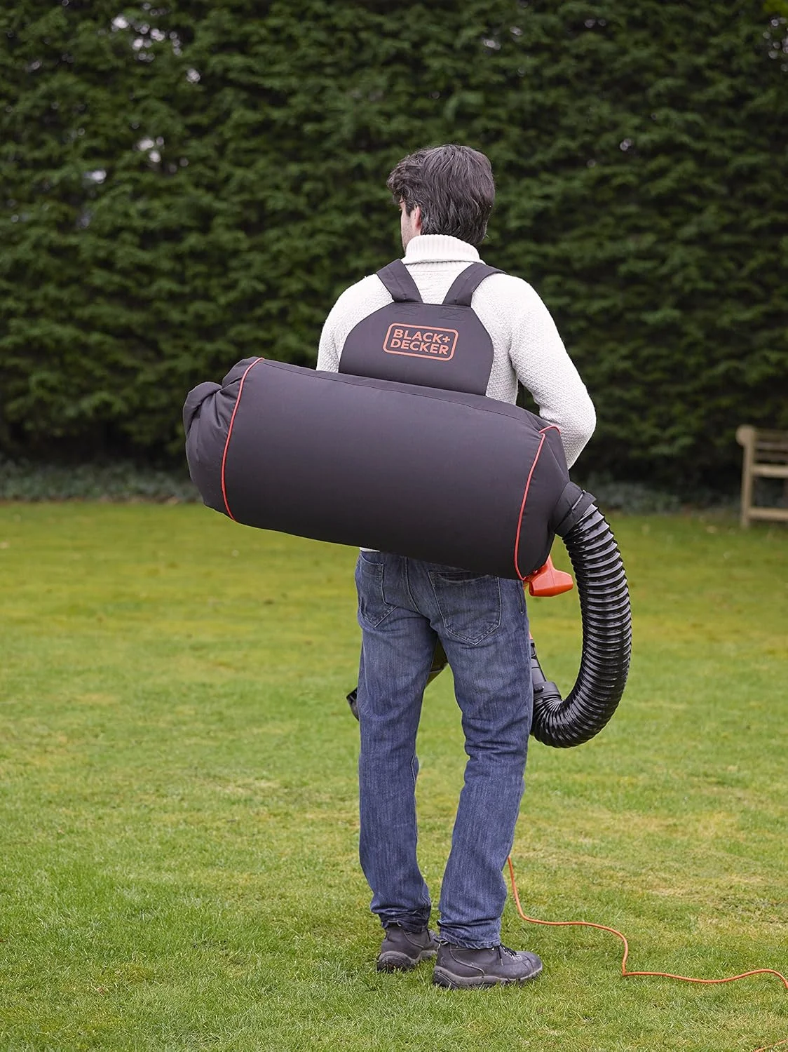 کوله پشتی جمع آوری برگ Black & Decker (شامل شلنگ مکش انعطاف پذیر، ظرفیت 72 لیتر، سازگار با مدل های زیر: GW2810, GW2838, GW3030, GW3031BP, GW3050) GWBP1