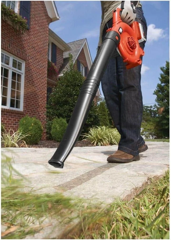 دمنده برگ بی سیم BLACK+DECKER به همراه باتری و شارژر، POWERCOMMAND 40V MAX 90 CFM سرعت متغیر تا 120 مایل در ساعت، دمنده برگ باتری خور، جاروبرقی سطوح سخت و حیاط (LSW36)