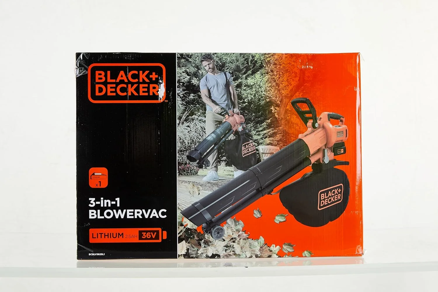 دمنده برگ باتری دار BLACK+DECKER Lausbauger BCBLV3625L1 با خردکن (کیسه جمع آوری 45 لیتری، موتور براشلس، سرعت هوای 210 کیلومتر در ساعت و قدرت مکش بالا - 36 ولت، شامل باتری و شارژر)