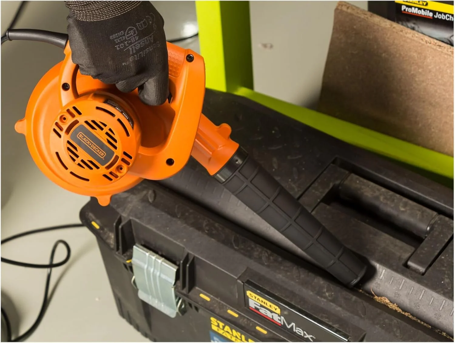 دمنده/مکنده برقی تک سرعته 530 وات بلک اند دکر با سرعت 16000 دور در دقیقه به همراه کیسه جمع آوری مدل Bdb530-B5 مناسب برای خانه و باغ دمنده/مکنده برقی تک سرعته 530 وات بلک اند دکر با سرعت 16000 دور در دقیقه به همراه کیسه جمع آوری مدل Bdb530-B5 مناسب برای خانه و باغ