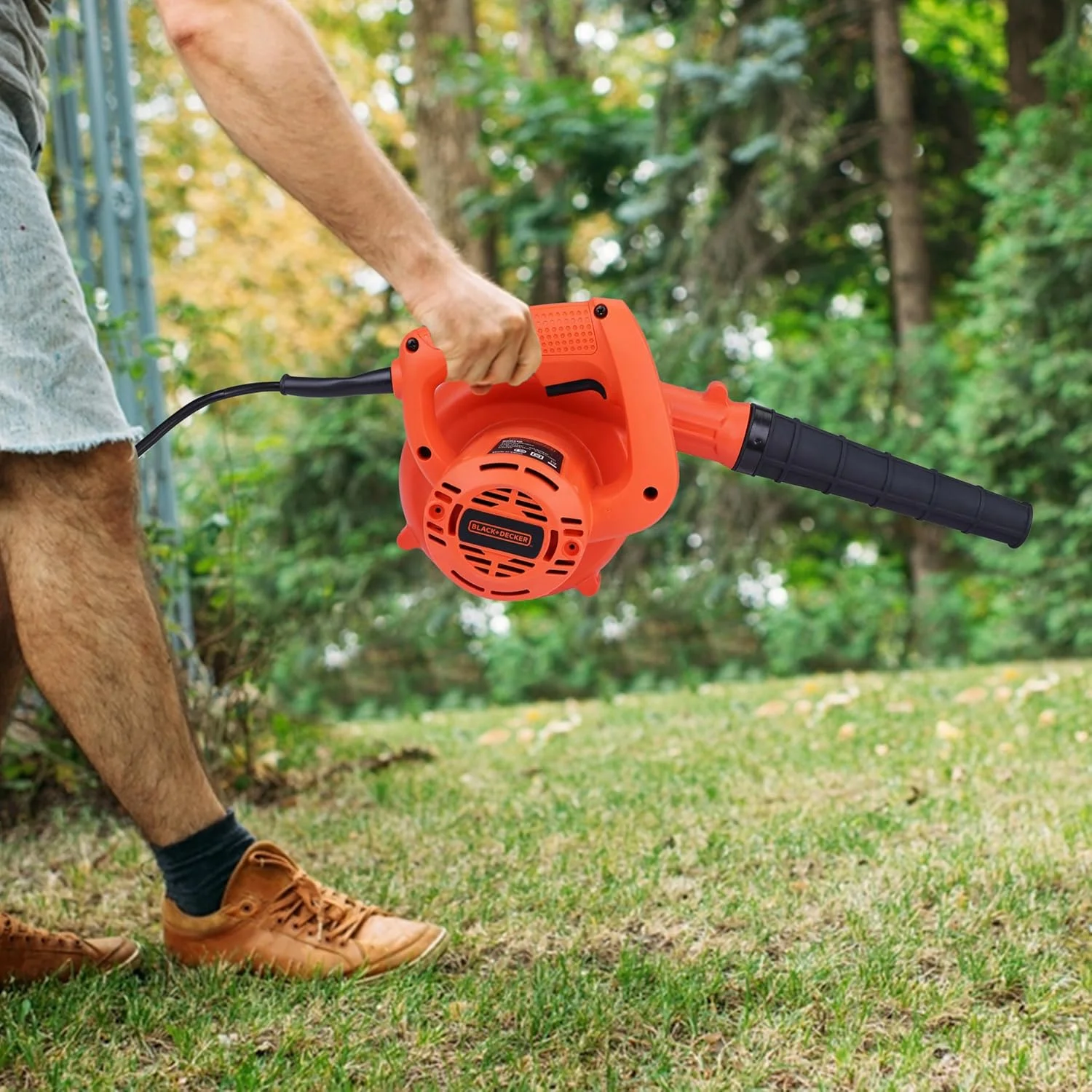 دمنده/مکنده برقی تک سرعته 530 وات بلک اند دکر با سرعت 16000 دور در دقیقه به همراه کیسه جمع آوری مدل Bdb530-B5 مناسب برای خانه و باغ دمنده/مکنده برقی تک سرعته 530 وات بلک اند دکر با سرعت 16000 دور در دقیقه به همراه کیسه جمع آوری مدل Bdb530-B5 مناسب برای خانه و باغ