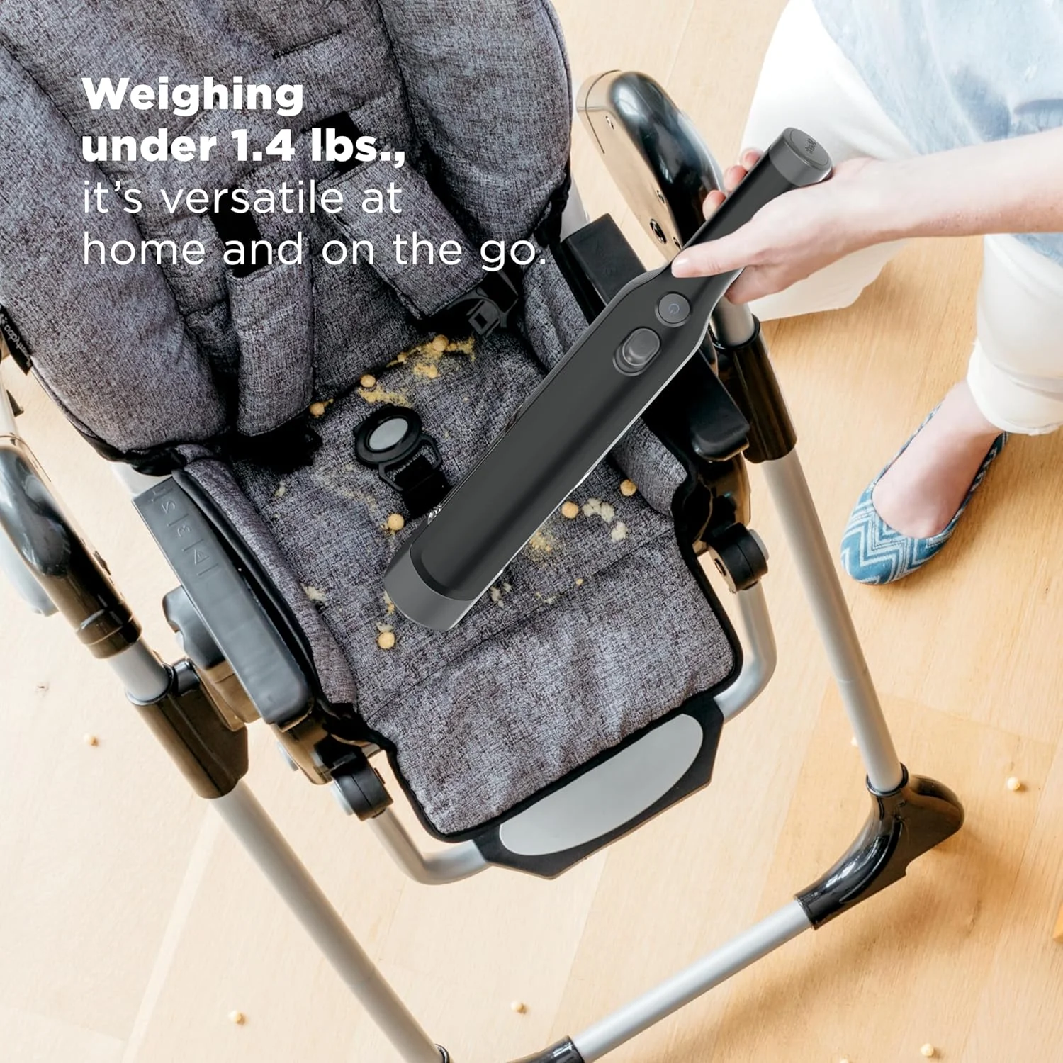 جاروبرقی دستی شارژی Shark WV201BK WANDVAC، سبک و قابل حمل با وزن 635 گرم. با مکش قدرتمند، پایه شارژ، تخلیه آسان با یک لمس برای ماشین و خانه، تشک، ابزار شکاف گردگیری شامل می شود، مشکی