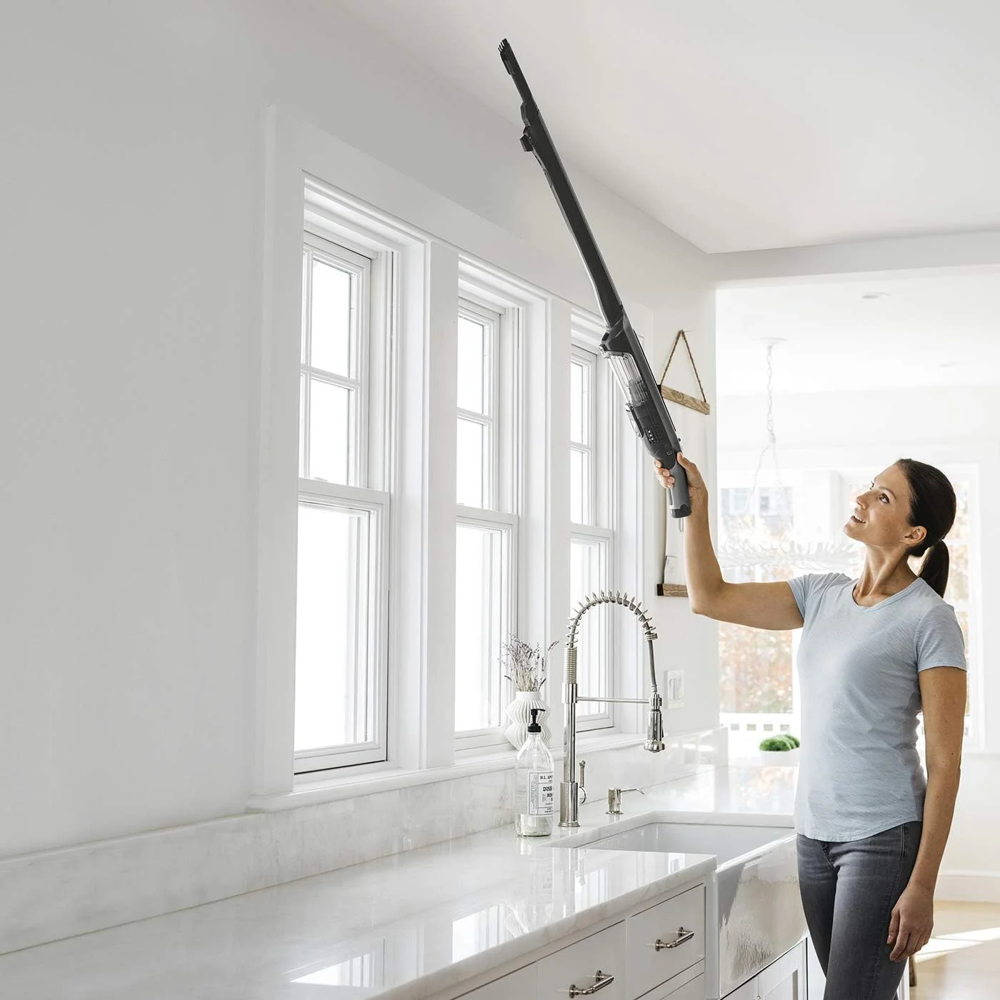 جاروبرقی شارژی دستی شارک [WV361UK] سیستم WandVac، جاروبرقی 2 در 1، فناوری ضد گره خوردن مو، تک باتری