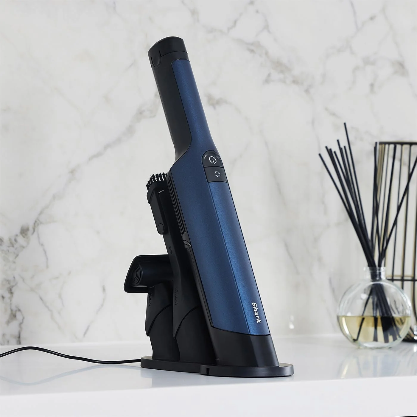 جاروبرقی دستی شارک WandVac 2.0 [WV270EU] آبی، با 15 دقیقه عمر باتری