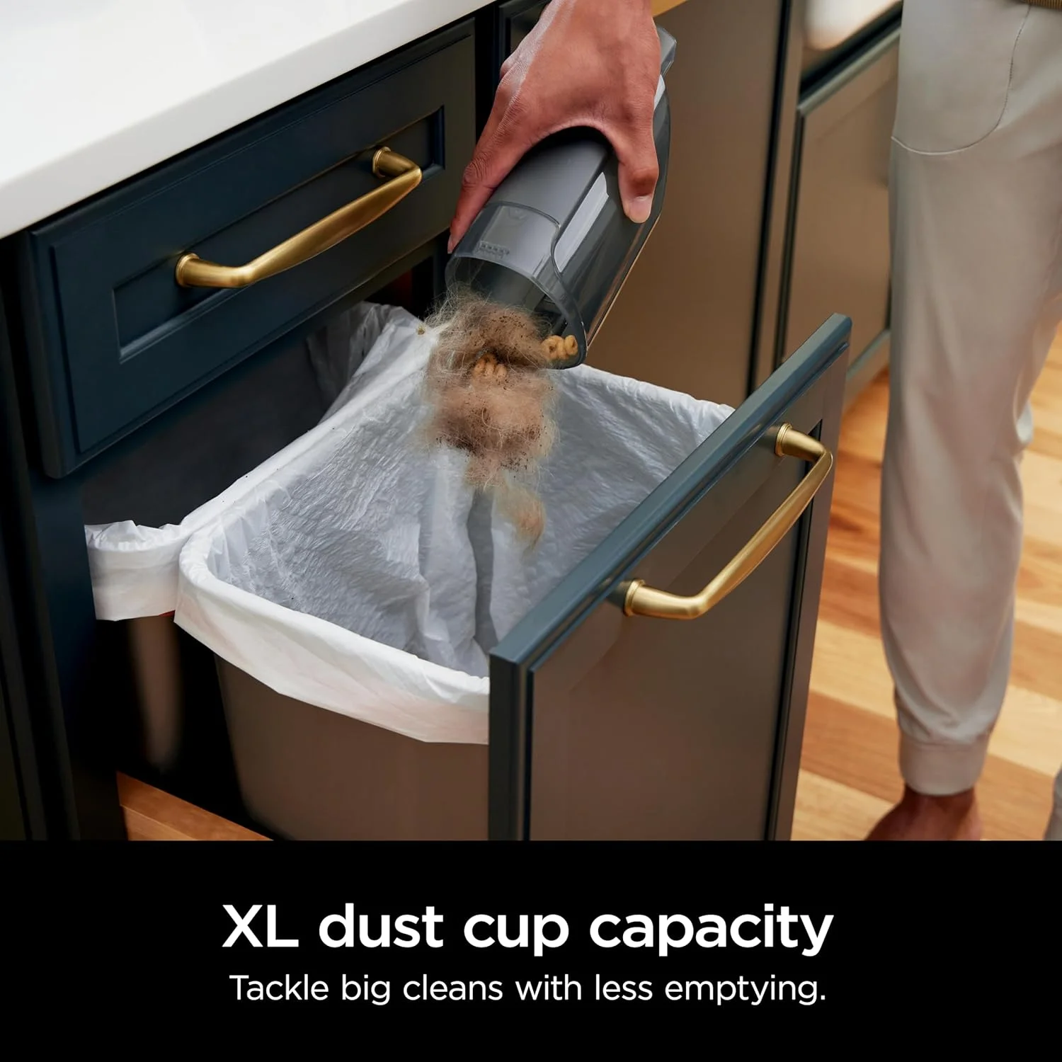 جاروبرقی دستی شارک Cyclone PET با مکش HyperVelocity، جمع آوری قدرتمند موی حیوانات خانگی، سبک وزن، مخزن گرد و غبار XL، شامل ابزار اثاثه یا لوازم داخلی، ابزار شکاف 8 اینچی، برس تمیز کننده، سفید مرواریدی، AA701 جاروبرقی دستی شارک Cyclone PET با مکش HyperVelocity، جمع آوری قدرتمند موی حیوانات خانگی، سبک وزن، مخزن گرد و غبار XL، شامل ابزار اثاثه یا لوازم داخلی، ابزار شکاف 8 اینچی، برس تمیز کننده، سفید مرواریدی، AA701