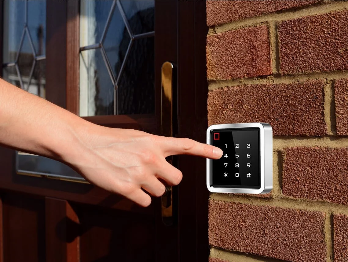 کیت سیستم کنترل دسترسی با صفحه کلید لمسی فلزی ضد آب IP68، قفل مغناطیسی 1200 پوندی، دکمه خروج آلیاژ روی، 2 ریموت کنترل و دسترسی از راه دور برنامه Tuya کیت سیستم کنترل دسترسی با صفحه کلید لمسی فلزی ضد آب IP68، قفل مغناطیسی 1200 پوندی، دکمه خروج آلیاژ روی، 2 ریموت کنترل و دسترسی از راه دور برنامه Tuya