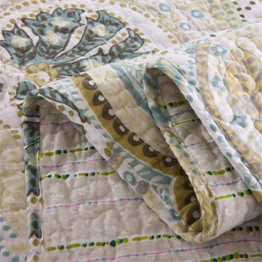 ست روتختی سه تکه طرح تکه دوزی گلدوزی شده 230x250 سانتی متر، لحاف پنبه ای به همراه روبالشتی، مناسب تخت دو نفره و کینگ سایز به همراه 2 عدد کوسن