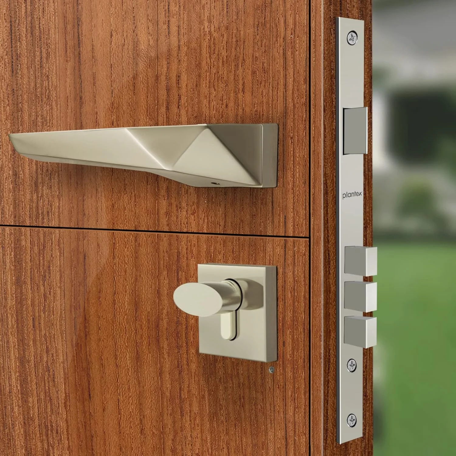 قفل درب کالی Mortise مدل Plantex 7095 با دستگیره اهرمی مناسب درب اصلی منزل، اتاق خواب، اداره، هتل به همراه 3 کلید (سفید ساتن) قفل درب کالی Mortise مدل Plantex 7095 با دستگیره اهرمی مناسب درب اصلی منزل، اتاق خواب، اداره، هتل به همراه 3 کلید (سفید ساتن)