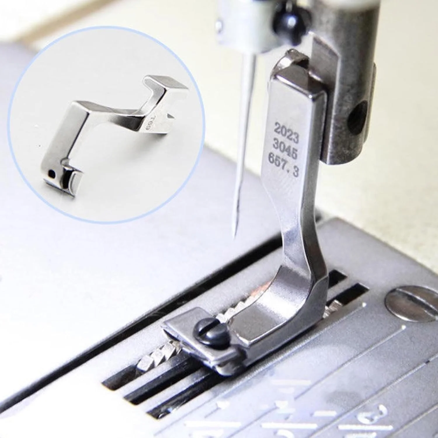 پایه زیپ دوزی یک طرفه، پایه راهنمای درز قابل تنظیم | لوازم حاشیه دوزی لباس خانگی برای خیاطان، علاقه مندان، همسر، مادر و مادربزرگ پایه زیپ دوزی یک طرفه، پایه راهنمای درز قابل تنظیم | لوازم حاشیه دوزی لباس خانگی برای خیاطان، علاقه مندان، همسر، مادر و مادربزرگ