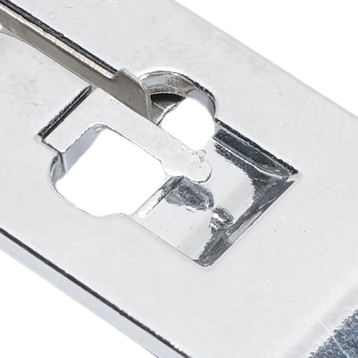 پایه دوخت سردوز چرخ خیاطی Haofy، پایه فلزی چرخ خیاطی برای دوخت سردوز، جلوگیری از جا انداختن کوک، گیر کردن پارچه با پایه لغزنده صاف برای B373 B375 CS6000B پایه دوخت سردوز چرخ خیاطی Haofy، پایه فلزی چرخ خیاطی برای دوخت سردوز، جلوگیری از جا انداختن کوک، گیر کردن پارچه با پایه لغزنده صاف برای B373 B375 CS6000B