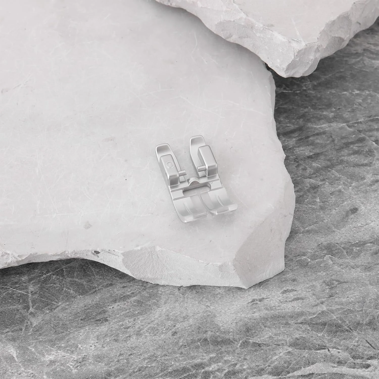 پایه زیگزاگ چرخ خیاطی VGOL 6 میلی متری سازگار با مدل های PFAFF دارای IDT، 2 عدد پایه زیگزاگ چرخ خیاطی VGOL 6 میلی متری سازگار با مدل های PFAFF دارای IDT، 2 عدد