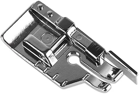 پایه دوخت زیگزاگ استورم XC6800251 با لبه راهنما، مناسب برای چرخ خیاطی های کاچیرانی، برادر، بیبی لاک، ژانومه، کنمور، وایت، جوکی، سیمپلیسیتی، و چرخ خیاطی های اِلنا پایه دوخت زیگزاگ استورم XC6800251 با لبه راهنما، مناسب برای چرخ خیاطی های کاچیرانی، برادر، بیبی لاک، ژانومه، کنمور، وایت، جوکی، سیمپلیسیتی، و چرخ خیاطی های اِلنا