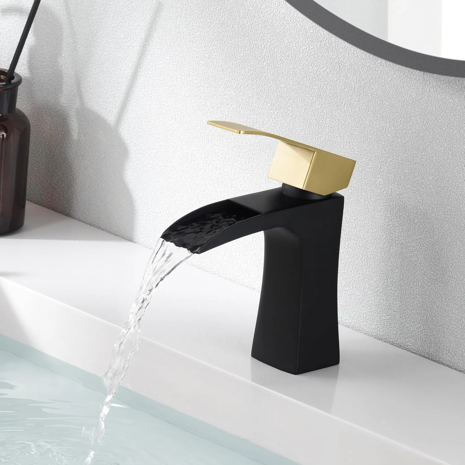 شیر آب روشویی آبشاری Sumerain، نصب روی سینک، تک سوراخ، استیل ضد زنگ SUS304، مشکی و طلایی