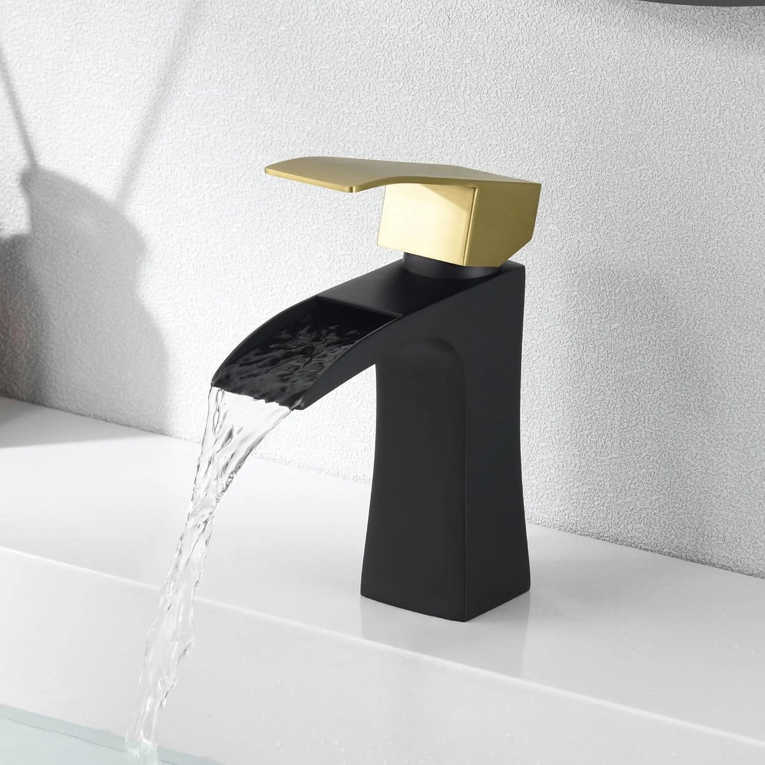 شیر آب روشویی آبشاری Sumerain، نصب روی سینک، تک سوراخ، استیل ضد زنگ SUS304، مشکی و طلایی