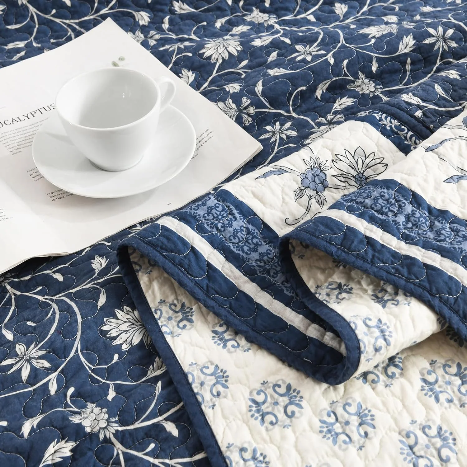 روتختی سبک وزن کینگ DDUOXIN سایز 305x305 سانتی متر - روتختی بزرگ کینگ دو رو پنبه 100% به همراه 2 روبالشتی، ست روتختی طرح گل و گیاه، سرمه ای/سفید/خاکستری، 3 تکه