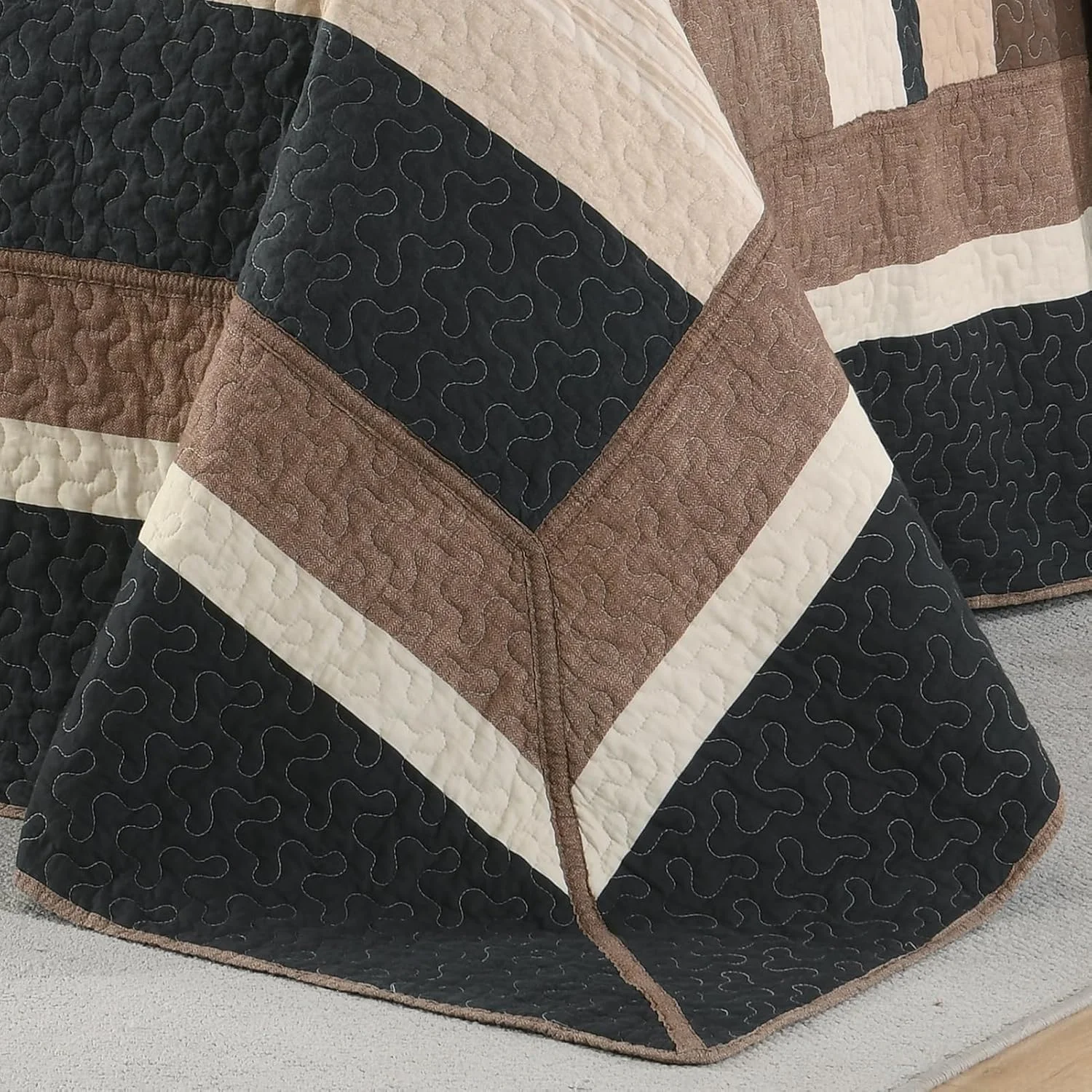 روتختی سه تکه دونفره DDUOXIN سایز کوئین 259x305 سانتی متر - لحاف کوئین بزرگ سایز 100% پنبه ای با 2 روبالشی، ست روتختی راه راه سبک وزن طرح خانه روستایی، زغالی/قهوه ای/بژ/خاکی