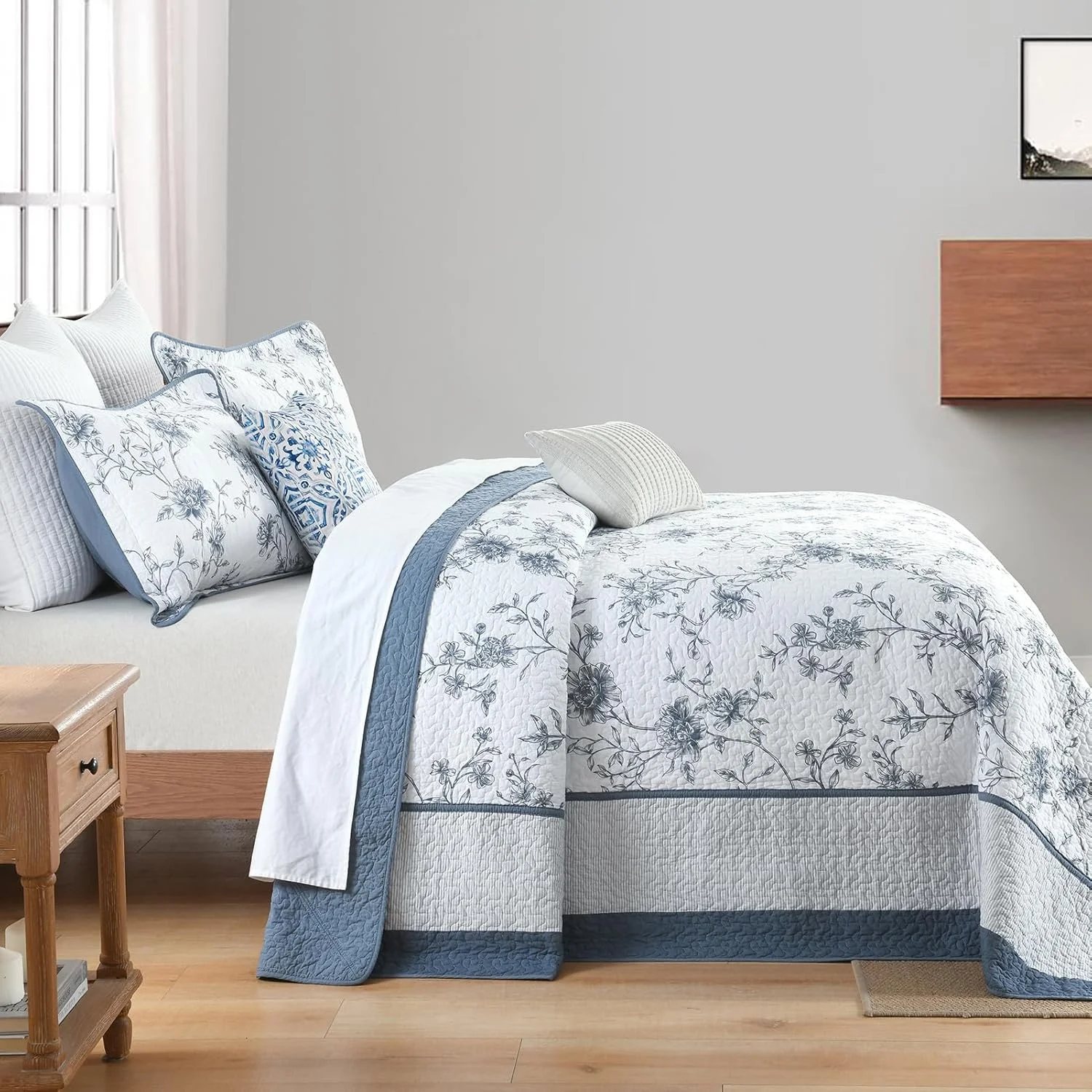 روتختی کینگ سایز بزرگ فاین استیچری 305x305 سانتی متر، لحاف طرح گل سوپر کینگ 100% پنبه ای، رو تختی دو رو، ست روتختی لحافی سبک وزن طرح خانه روستایی 3 تکه
