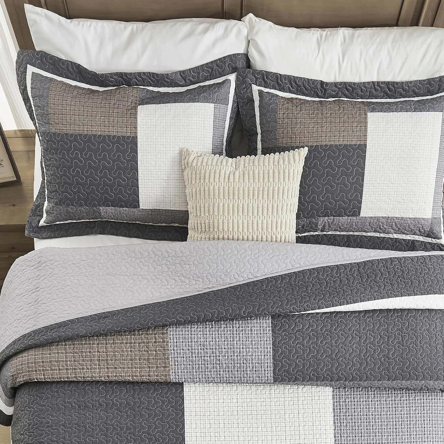 Finlonte 128"x120" Oversized King Bedspread - 100% Cotton Lightweight California King Quilted Coverlet Set, Modern Farmhouse Plaid Reversible Quilt Bedding with 2 Pillow Shams, Black/White/Brown/Gray