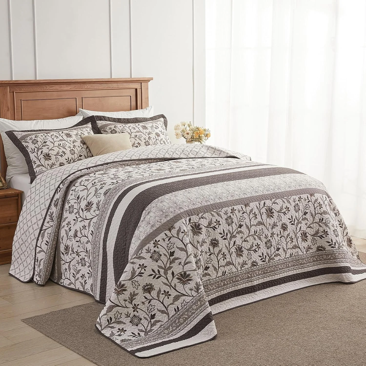 روتختی کینگ سایز بزرگ CozyStitch ابعاد 325x305 طرح راه راه گلدار، ست ملحفه بسیار بزرگ مناسب تمام فصول، روتختی سبک وزن طرح گیاهی، بژ/قهوه ای، 3 تکه روتختی کینگ سایز بزرگ CozyStitch ابعاد 325x305 طرح راه راه گلدار، ست ملحفه بسیار بزرگ مناسب تمام فصول، روتختی سبک وزن طرح گیاهی، بژ/قهوه ای، 3 تکه