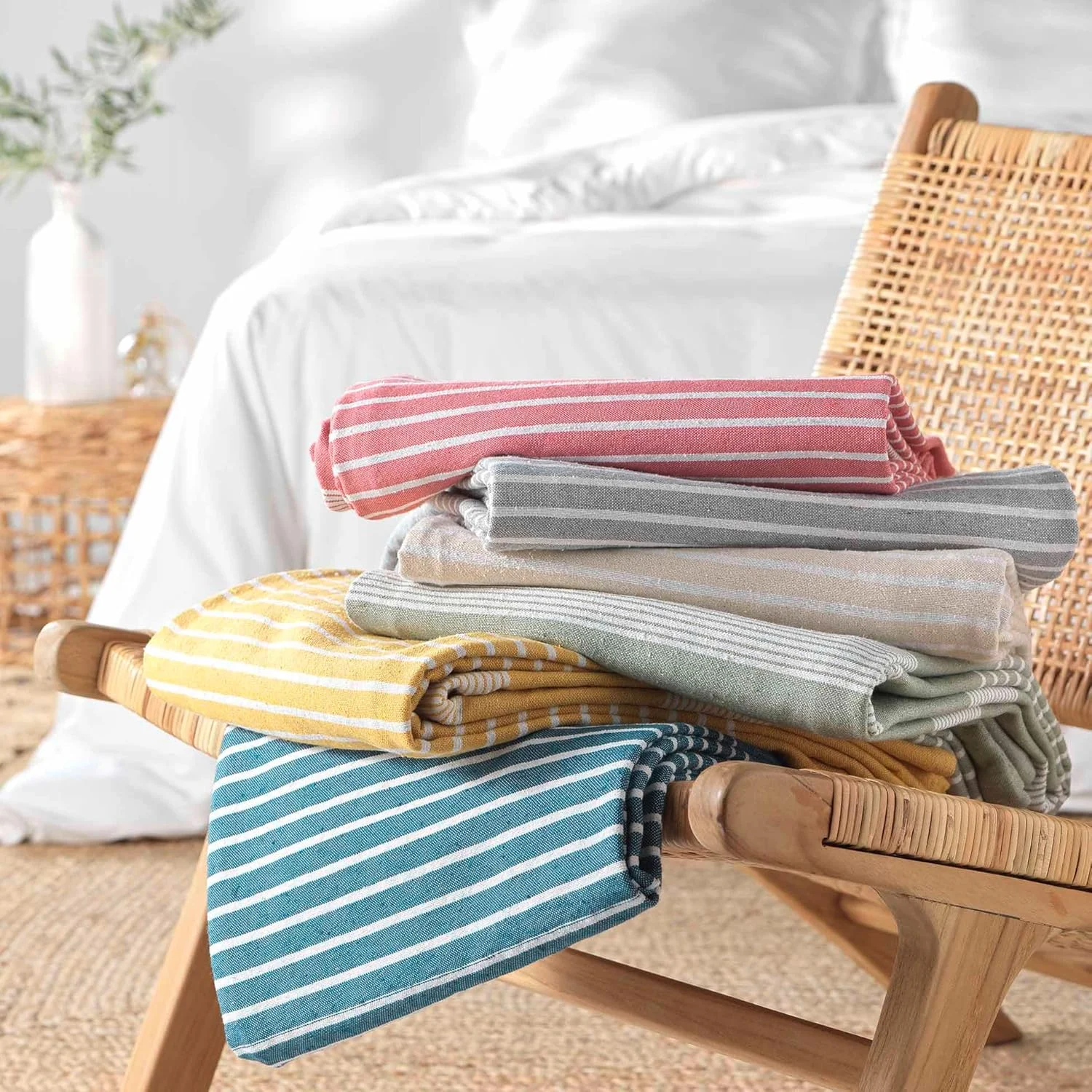 روتختی بافتنی نخی و پلی استر صورتی Adele Douceur d'Intérieur (240 x 260 سانتی متر)