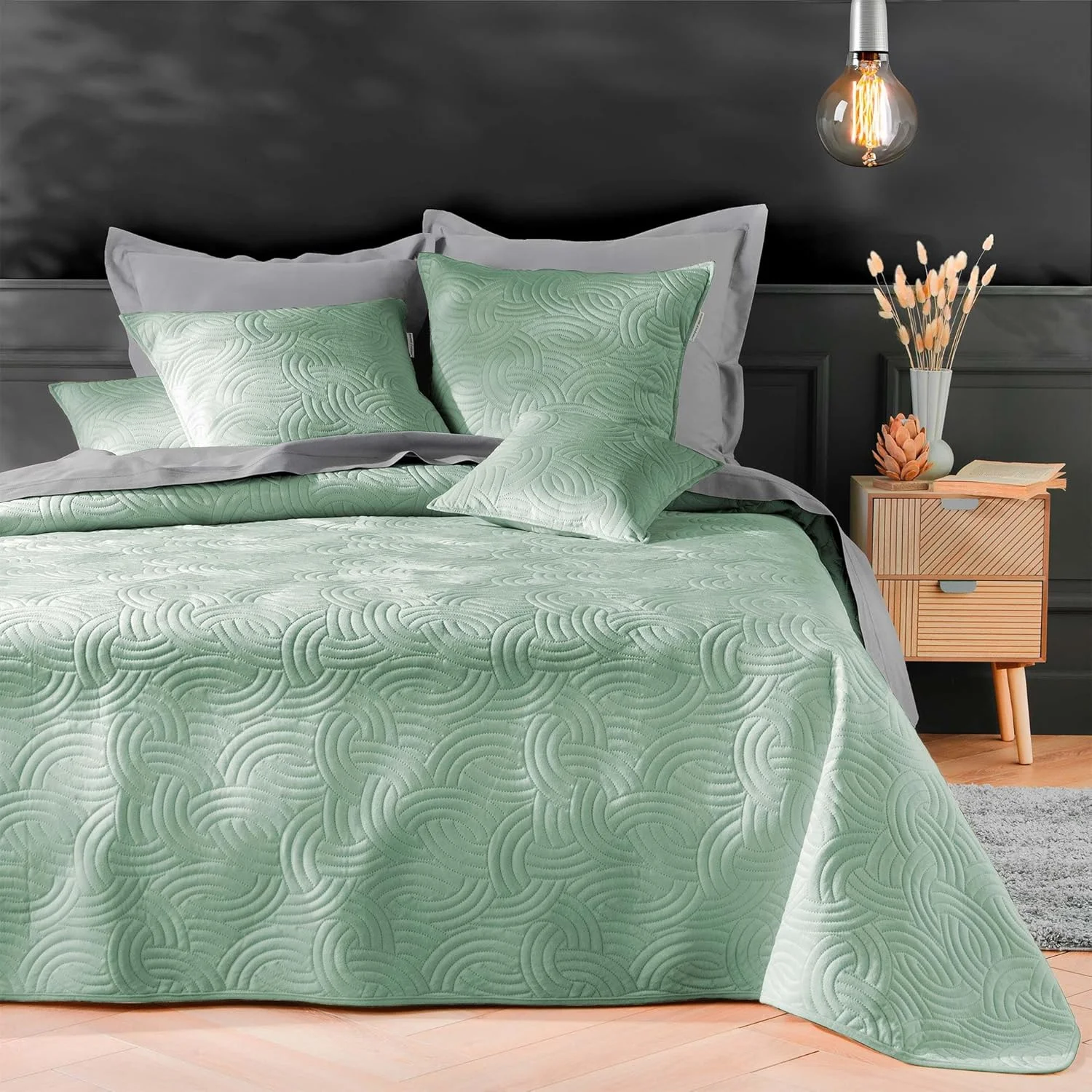 Douceur d'Intérieur, Quilted Bedspread (220 x 240 cm) and 2 Pillowcases (60 x 60 cm) Salange Sage Velour Plain