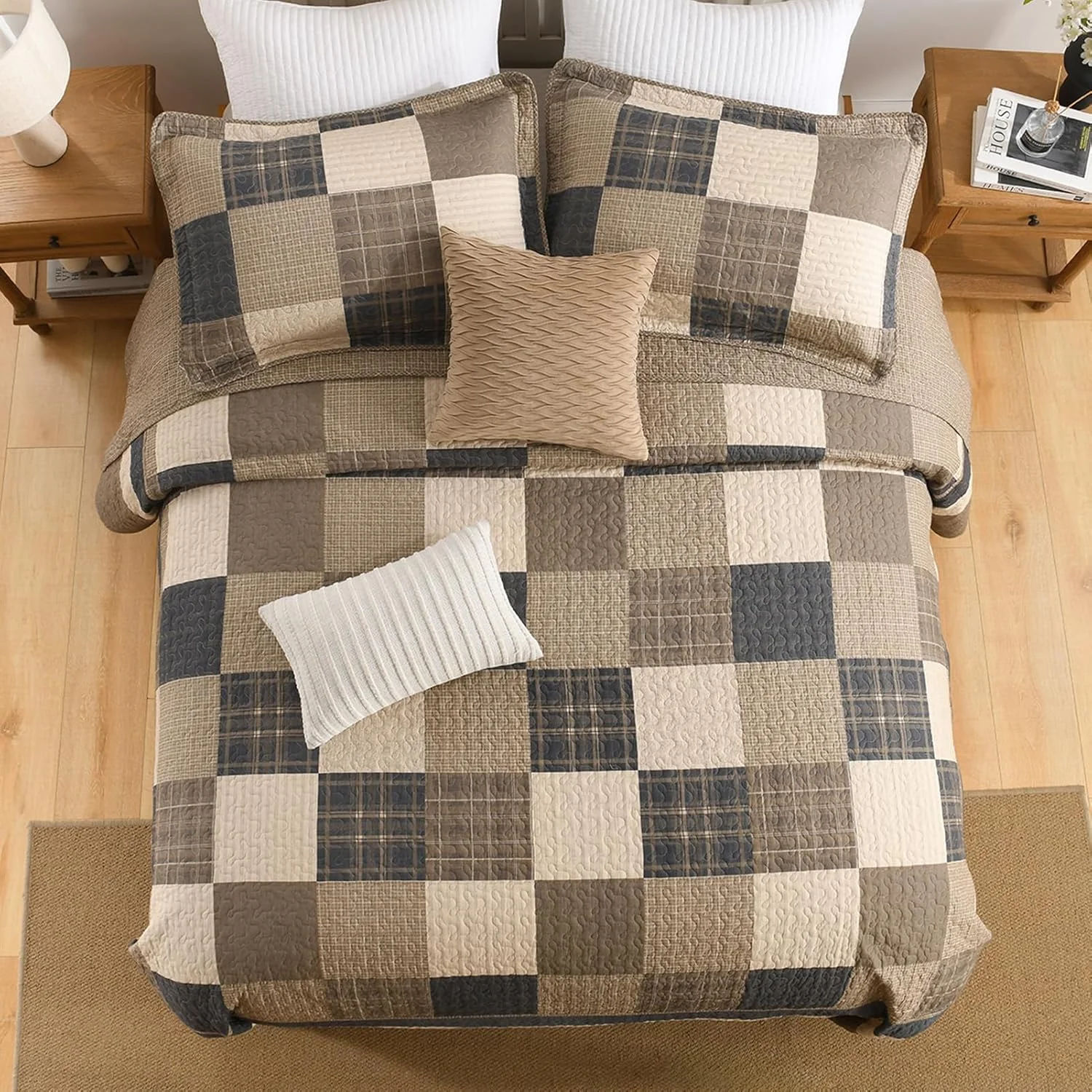 DUOHONG 100% Cotton 128"x120" Oversized Quilt Bedspread, Plaid Pattern California King Extra Large Quilt Bedding Set, Reversible Cal King XL Bed Spread Lightweight Comforter, Brown/Beige/Cream, 3Pcs