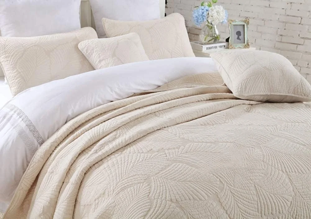 ست روتختی لحافی دو رو طرح برجسته با 2 روبالشتی، رو تختی، ست ملحفه تزئینی، بژ، سایز کینگ