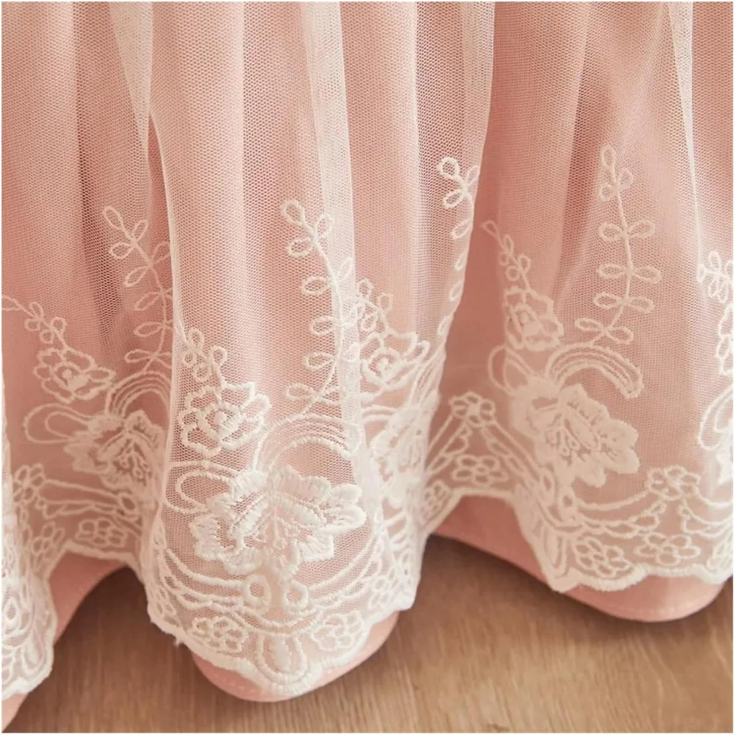 روتختی طرح گل برجسته سفید توری به همراه 2 عدد روبالشتی، رو تختی سفید ساده مناسب تخت دو نفره/کینگ، ست روتختی 3 تکه، ست خواب لوکس (B 245x250cm 3 تکه) روتختی طرح گل برجسته سفید توری به همراه 2 عدد روبالشتی، رو تختی سفید ساده مناسب تخت دو نفره/کینگ، ست روتختی 3 تکه، ست خواب لوکس (B 245x250cm 3 تکه)