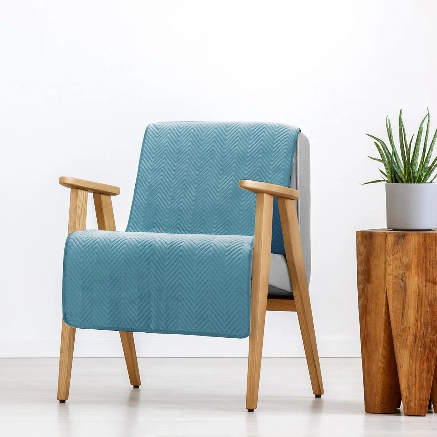 رو تختی و پتوی تزئینی یوروفیرانی مدل Exclusive Glamour، ابعاد 200x220 سانتی متر، 170x210 سانتی متر، طرح دار (رنگ آبی سوفیا، ابعاد 70x160 سانتی متر)، جنس پارچه