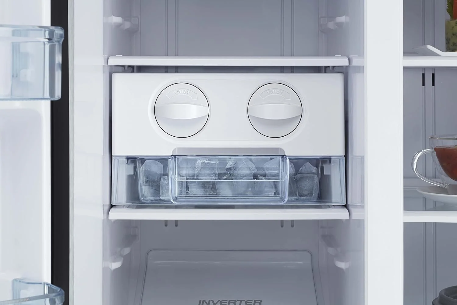 یخچال ساید بای ساید دو درب هیتاچی 700 لیتری بدون برفک مدل RS700PUK04GBK، 10 سال گارانتی کمپرسور اینورتر، سیستم خنک کننده دوگانه، پنل کنترل LED، یخ ساز چرخشی، آلارم درب، شیشه مشکی یخچال ساید بای ساید دو درب هیتاچی 700 لیتری بدون برفک مدل RS700PUK04GBK، 10 سال گارانتی کمپرسور اینورتر، سیستم خنک کننده دوگانه، پنل کنترل LED، یخ ساز چرخشی، آلارم درب، شیشه مشکی