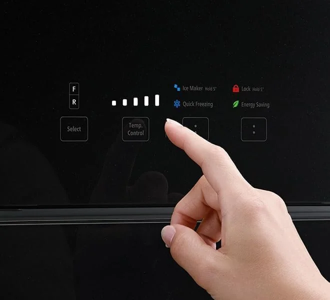 یخچال ساید بای ساید 4 درب پریمیوم هیتاچی با ظرفیت ناخالص 760 لیتر و خالص 540 لیتر، یخچال بدون برفک، سیستم خنک کننده دوگانه، یخساز چرخشی متحرک، شیشه ای خاکستری - مدل RW760PUK74GGR یخچال ساید بای ساید 4 درب پریمیوم هیتاچی با ظرفیت ناخالص 760 لیتر و خالص 540 لیتر، یخچال بدون برفک، سیستم خنک کننده دوگانه، یخساز چرخشی متحرک، شیشه ای خاکستری - مدل RW760PUK74GGR