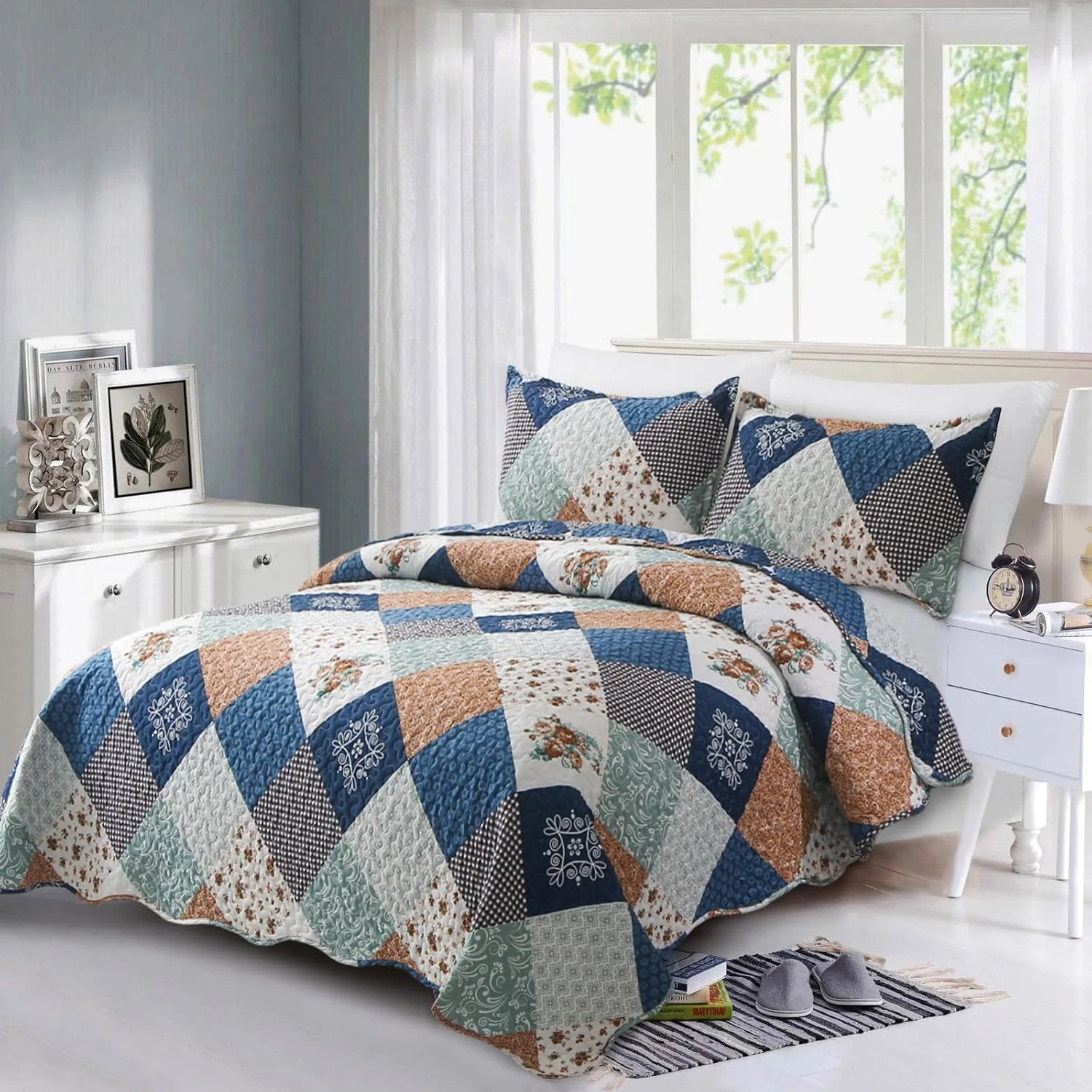 ست روتختی لحاف تکه دوزی برگشت پذیر Dinjoy سایز کوئین، طرح چهارخانه آبی سبز خاکستری با گل، ست روتختی نرم از جنس میکروفایبر، ست روتختی 3 تکه مناسب پاییز و تمام فصول ست روتختی لحاف تکه دوزی برگشت پذیر Dinjoy سایز کوئین، طرح چهارخانه آبی سبز خاکستری با گل، ست روتختی نرم از جنس میکروفایبر، ست روتختی 3 تکه مناسب پاییز و تمام فصول