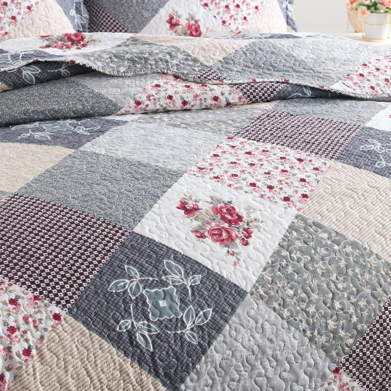 ست لحاف HoneiLife سایز کینگ - ست روتختی 3 تکه میکروفیبر دو رو، رو تختی تکه دوزی، ست ملحفه گلدار، لحاف چهار فصل - رز خاکستری