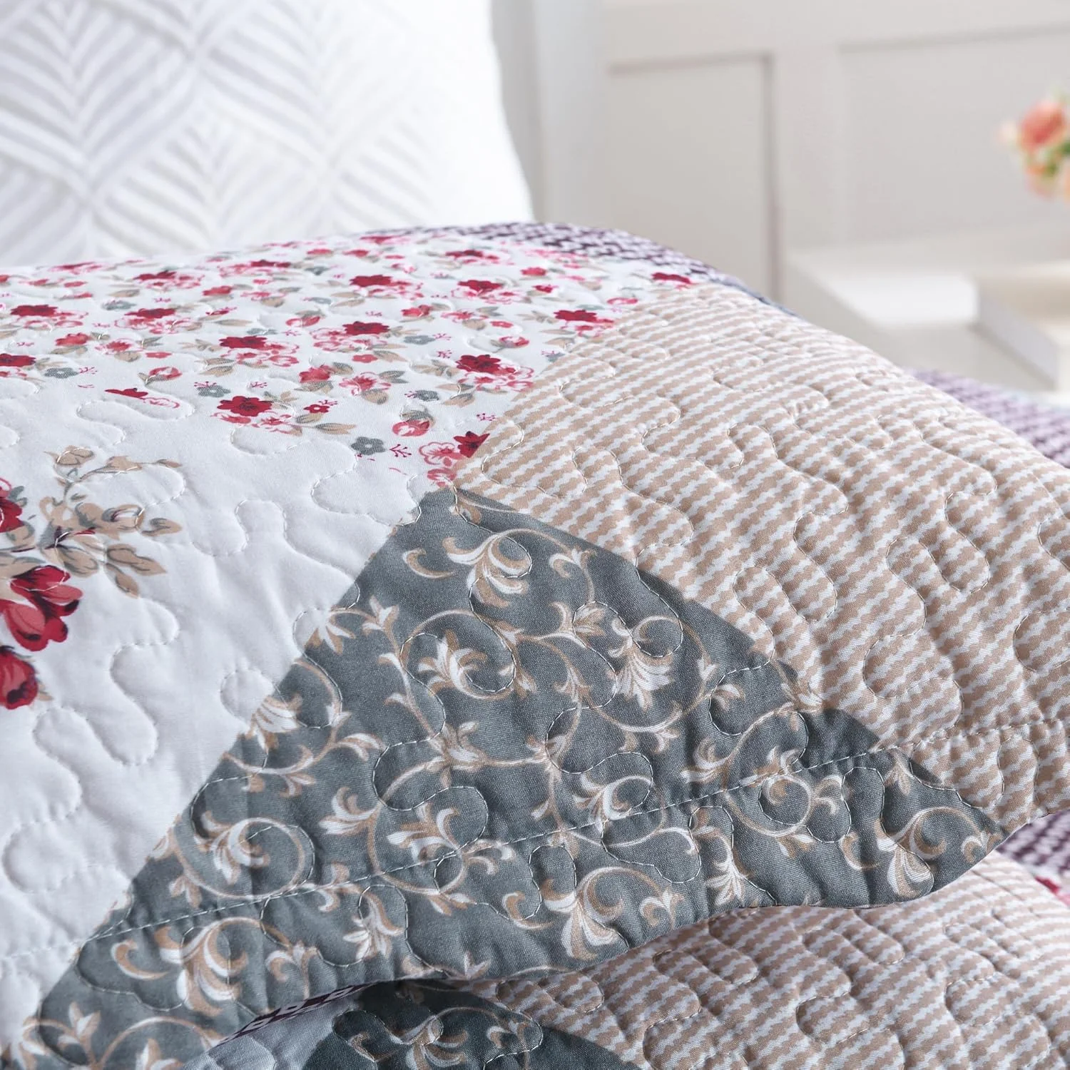 ست لحاف HoneiLife سایز کینگ - ست روتختی 3 تکه میکروفیبر دو رو، رو تختی تکه دوزی، ست ملحفه گلدار، لحاف چهار فصل - رز خاکستری