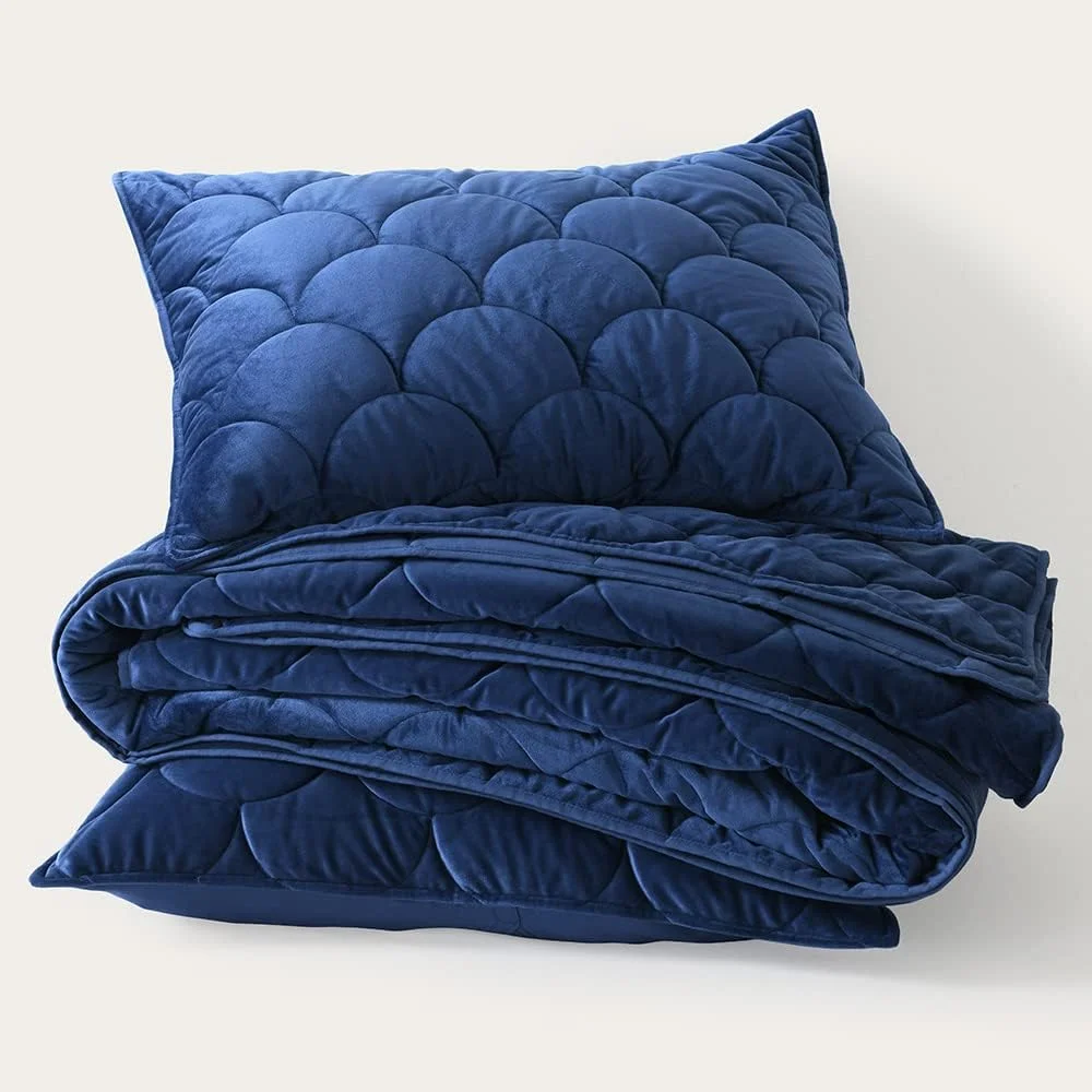 ست لحاف مخملی هوری‌موت هوم سایز کینگ، ست لحاف مخملی لوکس سرمه‌ای 3 تکه، ست روتختی نرم و گرم با 2 روبالشی، روتختی لحاف‌دوزی شده با طرح هندسی مناسب تمام فصول