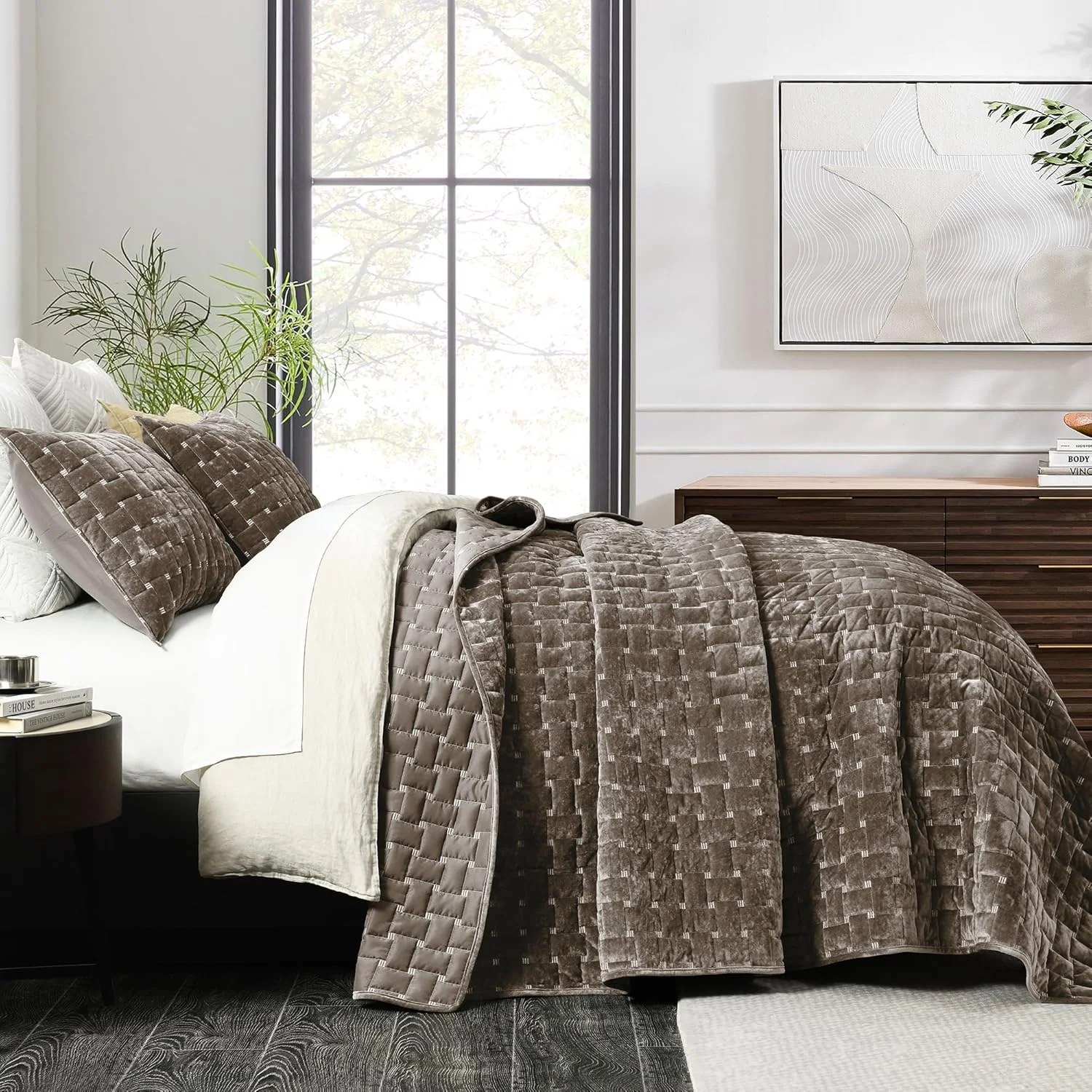 ست لحاف مخملی لوکس Grassix سایز کینگ، 3 تکه لحاف مخملی سبک وزن با روبالشتی، روتختی طرح دار هندسی مناسب تمام فصول، قهوه ای موکا، 274x244 سانتی متر