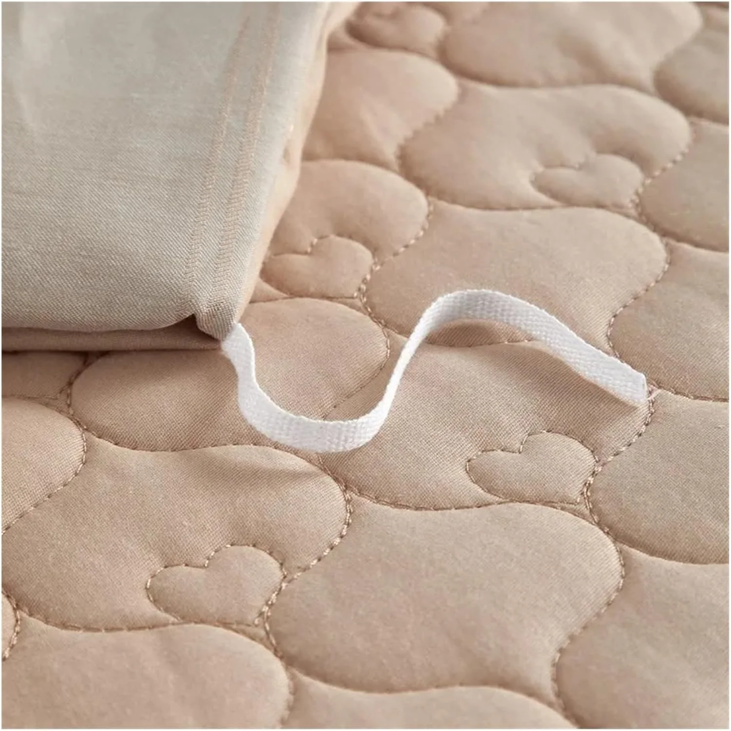 ست ملحفه 4 تکه رویال گونگساتین طرح ژاکارد شیک گلدوزی شده، ست ملحفه نرم و ابریشمی براق 4 تکه شامل روکش لحاف، روتختی پنبه‌ای لحاف‌دوزی شده و روبالشی، تخت خواب لوکس در یک کیف (سایز کوئین مناسب تخت 1.8 متری، 4 تکه)