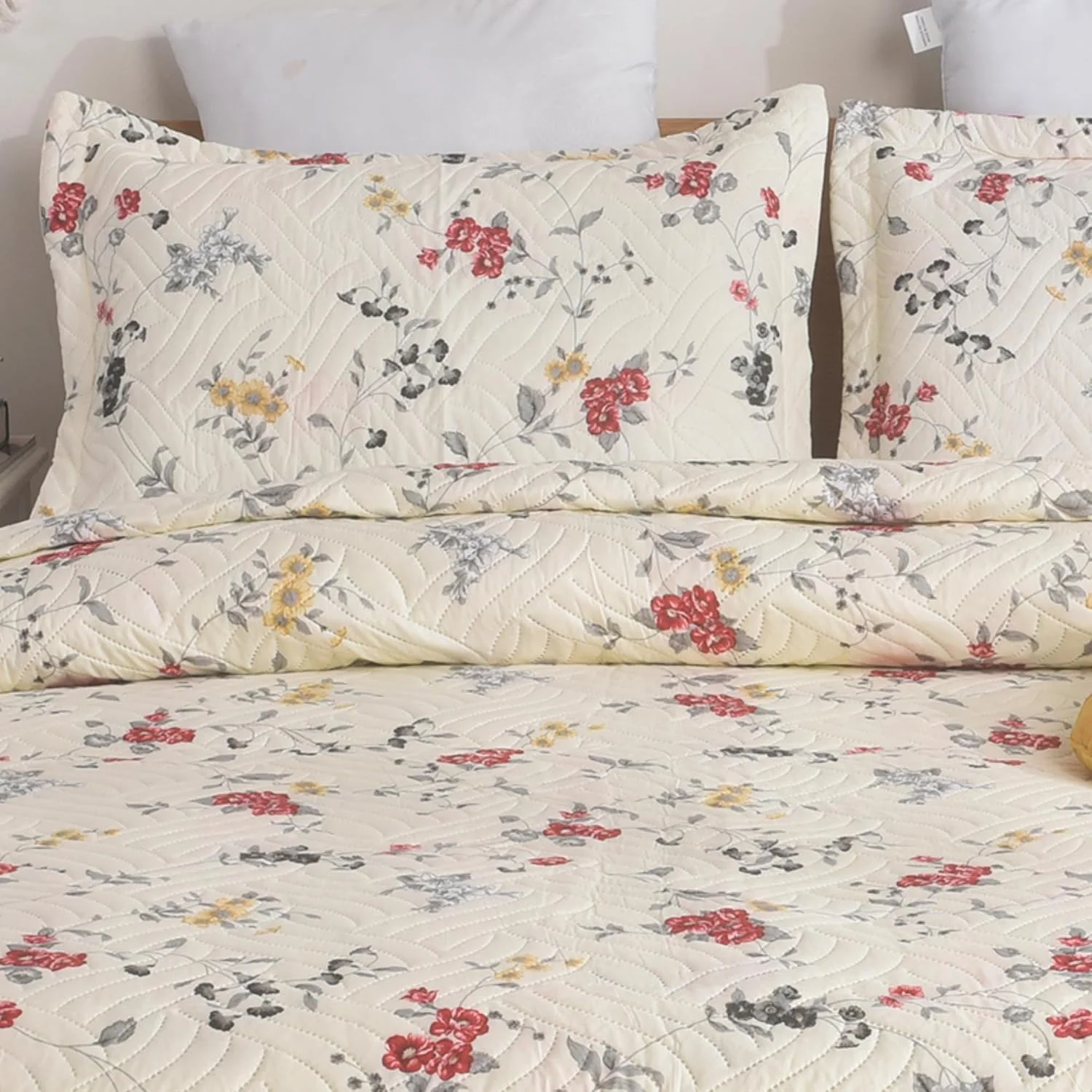 روتختی تکه دوزی سه تکه هادی لندن با 2 روبالشتی | طرح گلدار دو رو | لحاف سبک و راحت | مناسب برای تخت های دو نفره و کینگ سایز 220x240 سانتی متر | 30 طرح منحصر به فرد (MILAN-106)