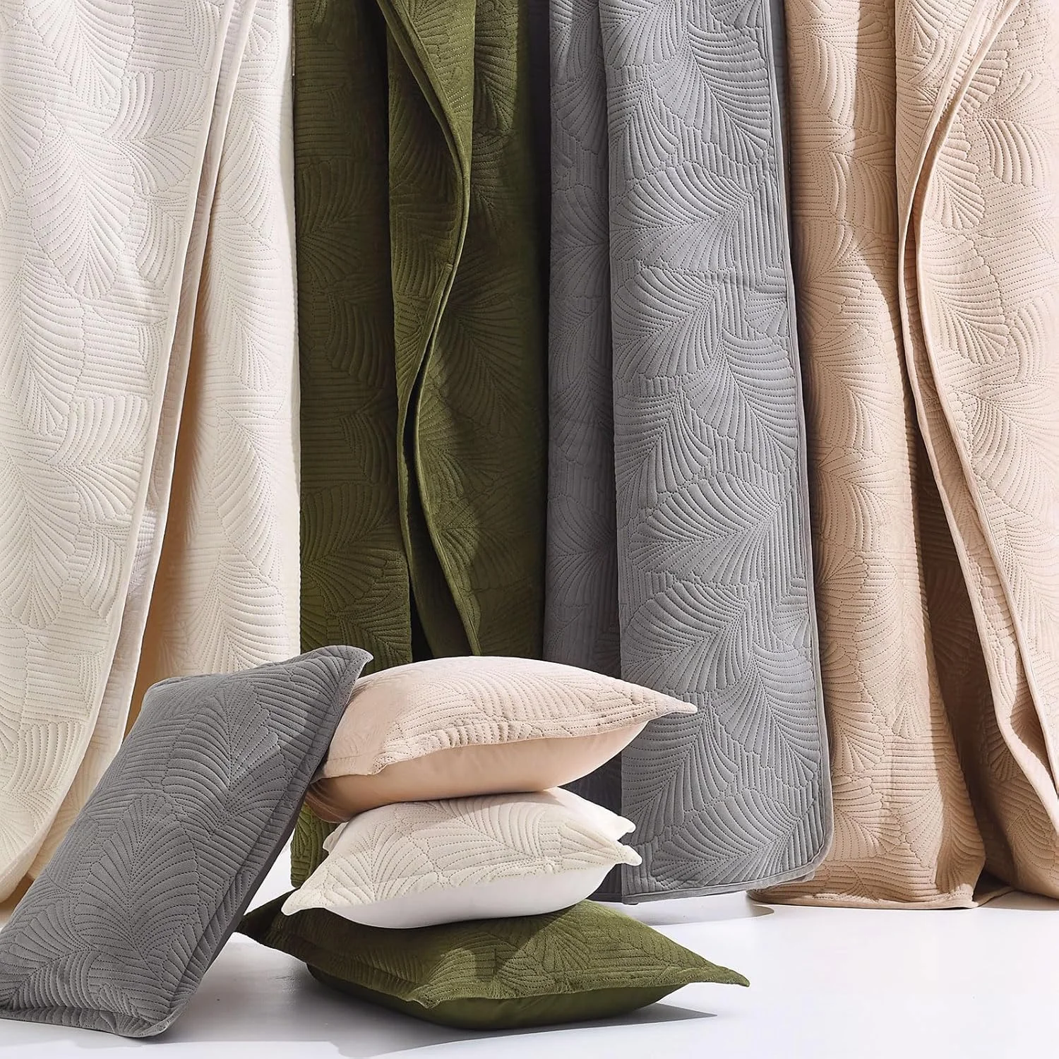 ست لحاف مخملی گرسیکس سایز کینگ، ست روتختی سبک وزن تابستانی 3 تکه، روتختی زیتونی سبز نرم لوکس با 2 روبالشی، رو تختی اولتراسونیک قابل تنفس برای تخت، مناسب تمام فصول