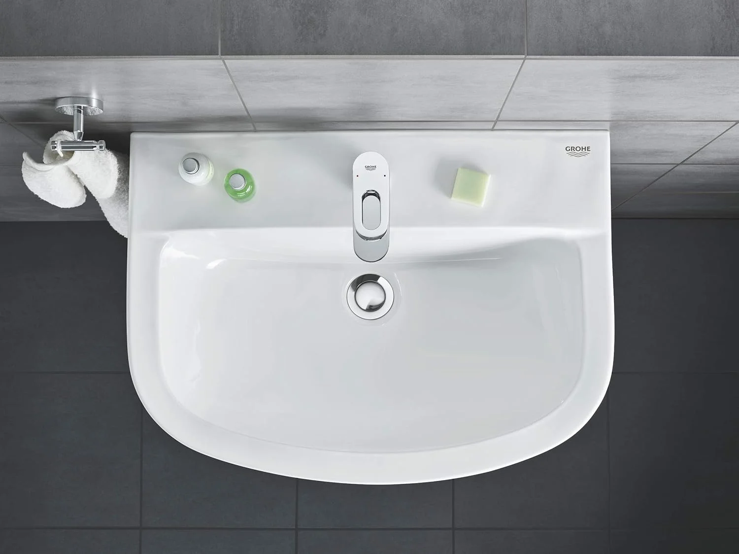 شیر روشویی تک اهرمی GROHE BauLoop | سایز S | به همراه سیفون پلاستیکی بالاجهنده | شیر آب صرفه جویی در مصرف آب | لوازم حمام | کروم | 23335000 شیر روشویی تک اهرمی GROHE BauLoop | سایز S | به همراه سیفون پلاستیکی بالاجهنده | شیر آب صرفه جویی در مصرف آب | لوازم حمام | کروم | 23335000