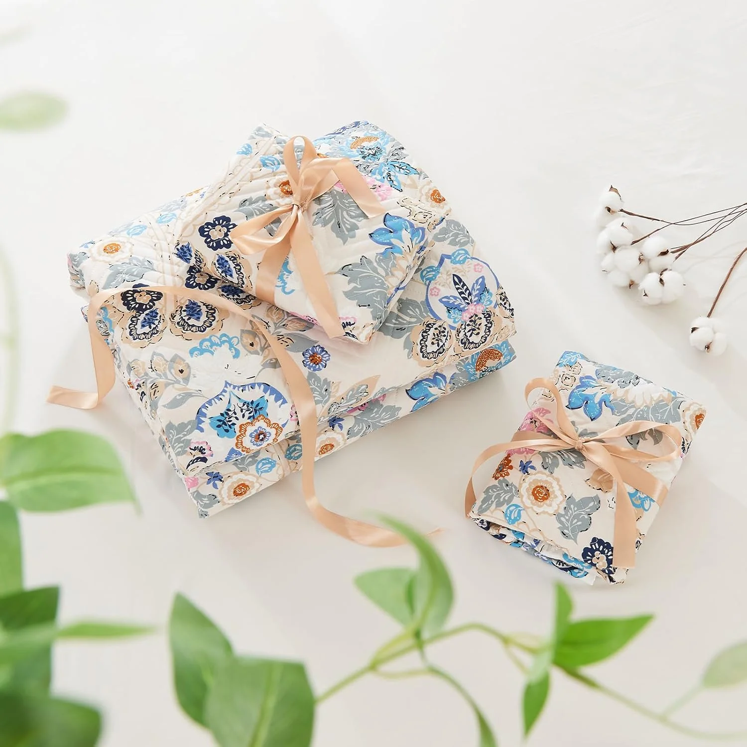 ست لحاف پنبه ارگانیک 100% با طرح گلدار لوکس Kingrest، سایز یک نفره، رو تختی بزرگ و روانداز، به همراه 2 روبالشتی ست، مناسب برای تمام فصول - طرح گلدار کلاسیک