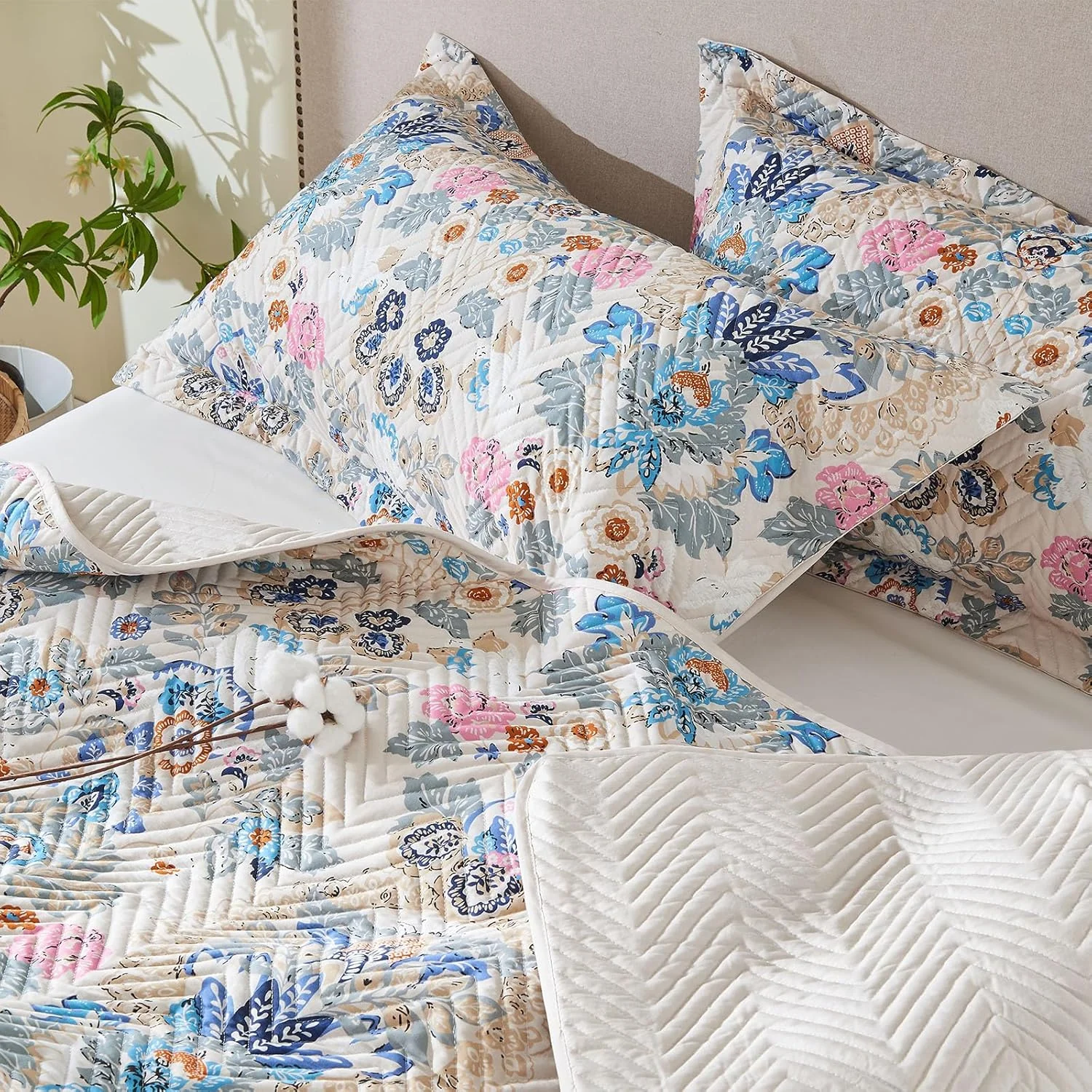ست لحاف پنبه ارگانیک 100% طرح گلدار لوکس Kingrest سایز کینگ، رو تختی بزرگ و لحاف دار، به همراه 2 روبالشتی ست، مناسب برای تمام فصول - طرح گلدار کلاسیک